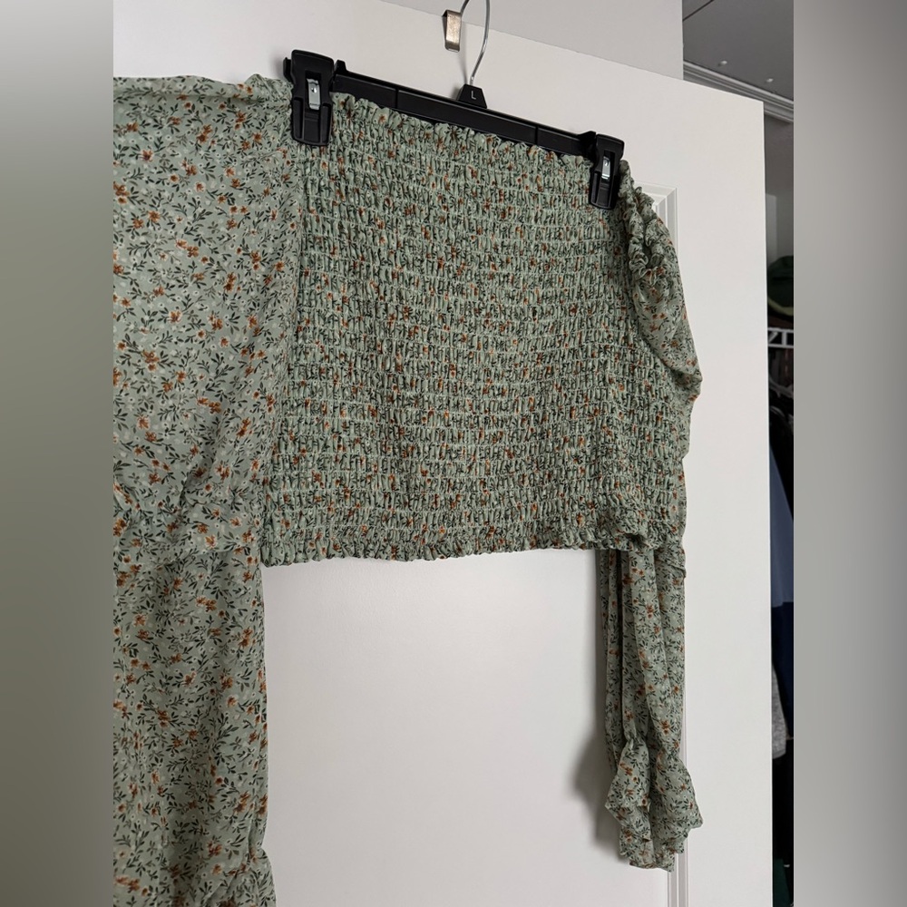 Women crop top